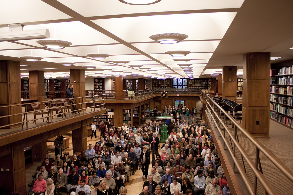 Why Every University Needs a Digital Library in the Digital Age